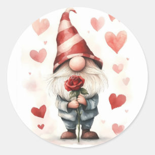 Adorable Valentine's Gnome: mit einer Rose Runder Aufkleber