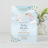 Adorable Vögel, die eine Babydusche tragen Einladu Einladung (Stehend Vorderseite)