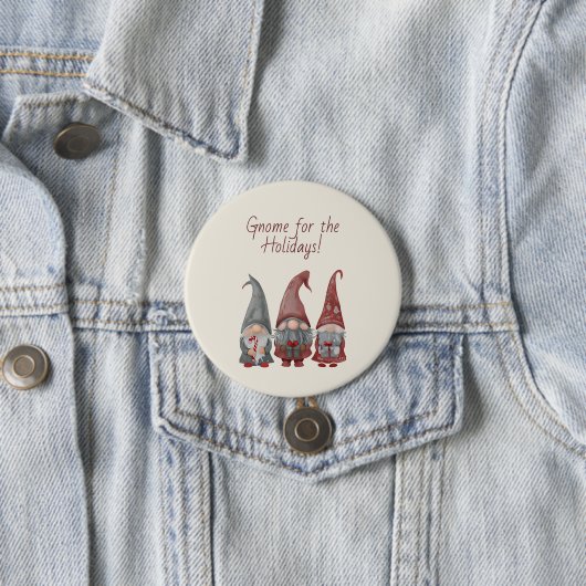 Adorable Weihnachtsgnomen mit Holiday Cheer Button (Beispiel)