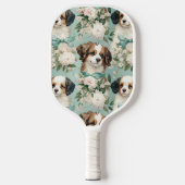 Adorable Welpe auf Sage Green Background Pickleball Schläger (Vorderseite)