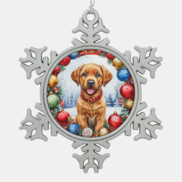 Adorable Welpe umgeben von Weihnachtsdekorationen Schneeflocken Zinn-Ornament