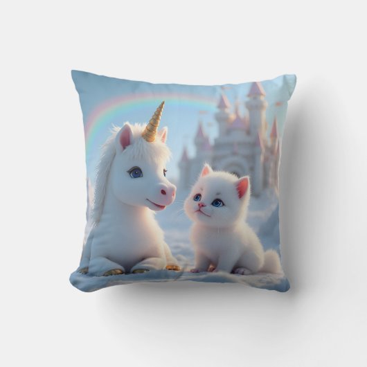 Adorable White Kitten und Baby Unicorn Kissen (Vorderseite)