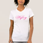 Adorable Wifey Top<br><div class="desc">Oh,  so niedlich für die Neuvermählten! Scrollen Sie nach unten,  um weitere Wifey-Artikel zu sehen.</div>