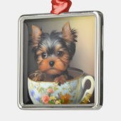 Adorable Yorkie in einem Teacup Ornament Aus Metall (Links)