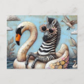 Adorable Zebra auf einem aufblasbaren Schwan Postkarte (Vorderseite)