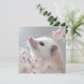 Adorativer Igel unter Frühlingsblüten Feiertagskarte (Stehend Vorderseite)