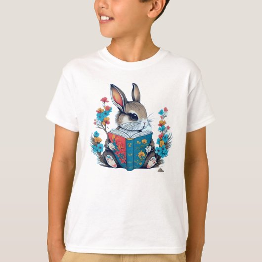 Adortable Bunny Rabbit Reading Book in Blume Garde T-Shirt (Vorderseite)