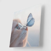 Adortable Cat & Blue Butterfly Quadratische Wanduhr (Winkel)