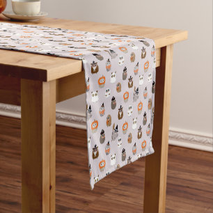 Adortable Halloween Owls Pattern Kurzer Tischläufer