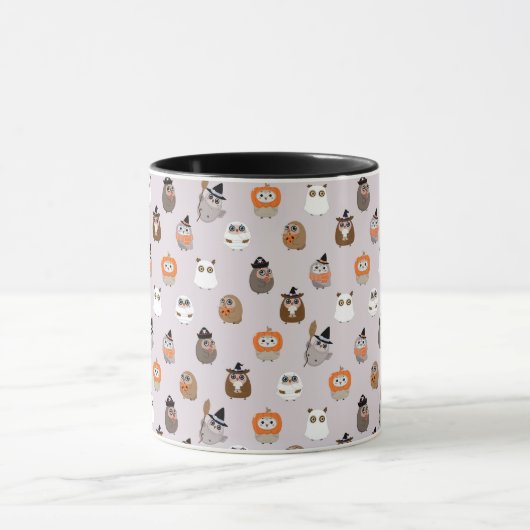 Adortable Halloween Owls Pattern Tasse (Zentrum)