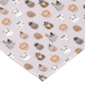 Adortable Halloween Owls Pattern Tischdecke (Schrägansicht)