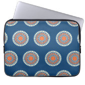 Adretter Arabeske-Tupfen punktiert Stammes- Muster Laptopschutzhülle (Vorderseite)