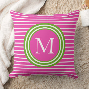 Adrettes rosa und grünes Streifen-Monogramm Kissen