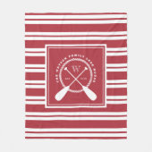 Adrettes rotes weißes See-Haus-Monogramm Fleecedecke (Vorderseite)
