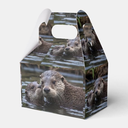 **"Adrift in Liebe: Mama und Baby Otter"*** Geschenkschachtel (Vorderseite)