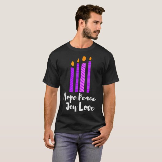 Advent Evergreen Wreath Candles Hope Peace Joy Lov T-Shirt (Vorne ganz)
