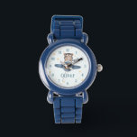 Adventure Aviation Niedlich Bear Blue Flugzeug Armbanduhr<br><div class="desc">Stellen Sie Ihrem Kind mit unserer bezaubernden Aviation Bären Kids Watch ein Abenteuer ein! Diese wunderschöne Armbanduhr mit einem niedlichen Bär, der auf einem blauen Vintagen Flugzeug reitet, ist ideal für junge Entdecker. Das farbenfrohe und spielerische Design macht das Erlernen von Zeit zum Spaß und zum Einspannen. Mit einem komfortablen,...</div>