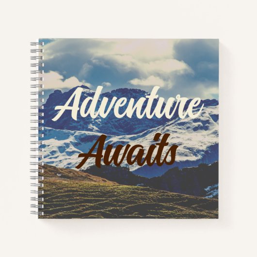 Adventure Awaits Berge Notizbuch (Vorderseite)