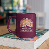 "Adventure Awaits-Exploration the Berges" Design Zweifarbige Tasse