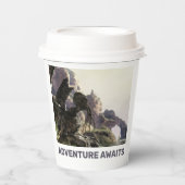 Adventure Awaits. Fantasy landscape Pappbecher (Vorderseite)