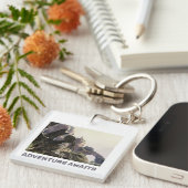 Adventure Awaits. Fantasy landscape Schlüsselanhänger (Vorderseite rechts)