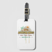 Adventure Awaits Gepäckanhänger (Vorderseite Vertikal)