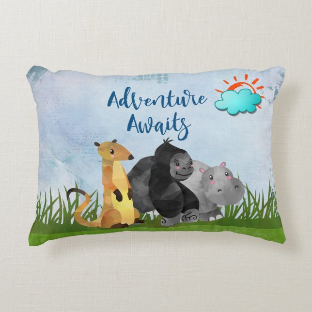 Adventure Awaits - Gorilla Hippo und Meerkat Dekokissen (Vorderseite)