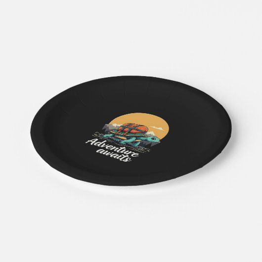 Adventure Awaits is Hiking Adventures is Outdoor A Pappteller (Schrägansicht)