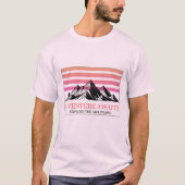 Adventure Awaits Mountain Sunset T-Shirt (Vorderseite)