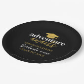 Adventure Awaits - Name Cap Black Gold Abschluss Pappteller (Schrägansicht)