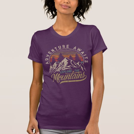 Adventure Awaits T - Shirt (Vorderseite)