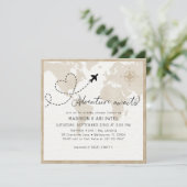 Adventure Awaits Travel Baby Shower Einladung (Stehend Vorderseite)
