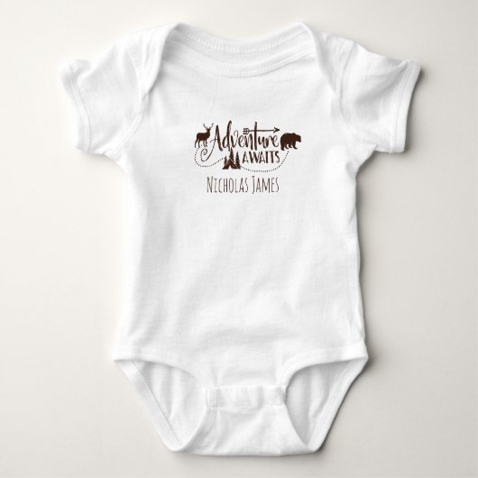 "Adventure Awaits" Wilderness Personalisiert Baby Strampler (Vorderseite)