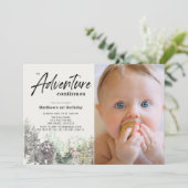 Adventure Continues Bear 1. Geburtstag Foto Einladung (Stehend Vorderseite)