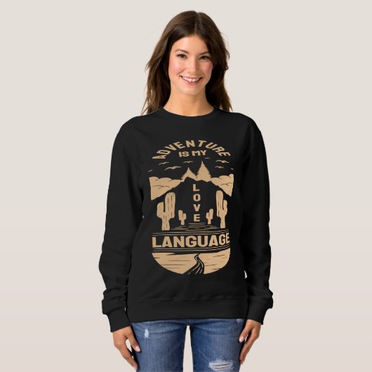 Adventure is My Love Language Camp Graphic Plus S Sweatshirt (Vorne ganz)