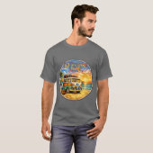 Adventure Life Retro Hippie Beach Sunset Graphic T-Shirt (Vorne ganz)
