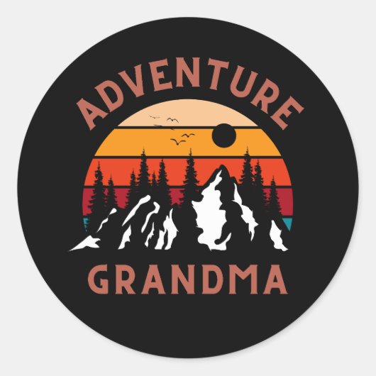 Adventure Oma Runder Aufkleber (Vorderseite)