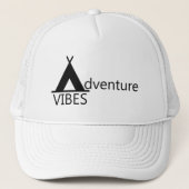 Adventure Vibes Camping Tent Logo Typografie Truckerkappe (Vorderseite)
