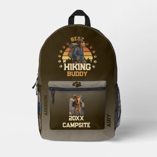 Adventurous Airedale Hiker Wilderness Explorer Bedruckter Rucksack (Vorderseite)