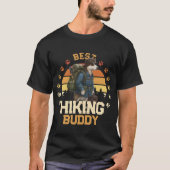 Adventurous Akita Hiker Wilderness Explorer T-Shirt (Vorderseite)