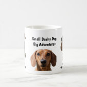 Adventurous Dachshund Hiker Home Is Where My Pack Kaffeetasse (Mittel)