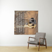 Adventurous Meerkat Living Wandteppich (Beispiel (Horizontal))