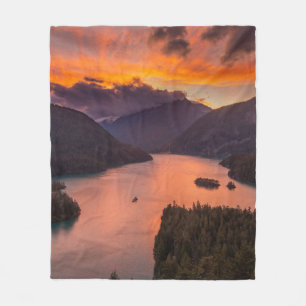 AERIELLE FOTOGRAFIE DER SEE-SICHTBILDUNG  FLEECEDECKE