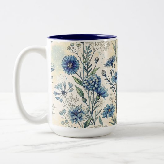 Aesthetic Blue Wildflowers Zweifarbige Tasse (Links)