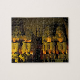 AF, Ägypten, Abu Simbel. Kolossale Figuren von Puzzle