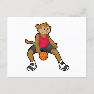 Affe als Basketballspieler mit Basketball Postkarte