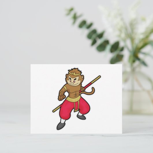 Affe als Krieger mit Stab & Headband Postkarte (Stehend Vorderseite)