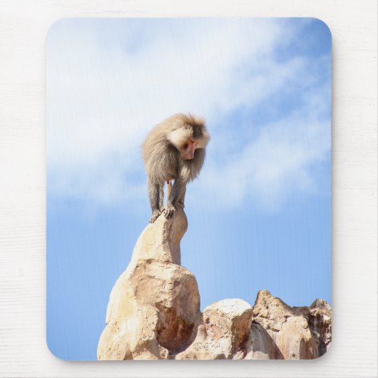 Affe Baboon auf einem Berg Mousepad (Vorne)