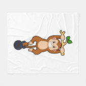Affe bei Krafttraining mit Dumbell Fleecedecke (Vorderseite (Horizontal))