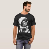Affe im All. Funny Astronaut Chimpanzee T-Shirt (Vorne ganz)